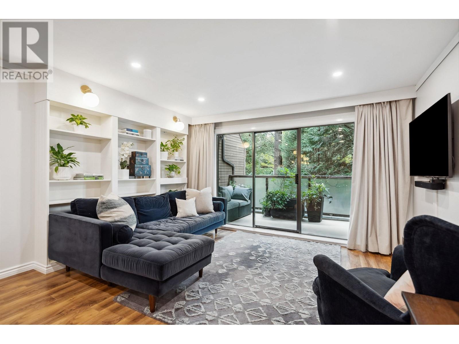 319 1345 W 15th Avenue, Vancouver, British Columbia  V6H 3R3 - Photo 1 - R2987564