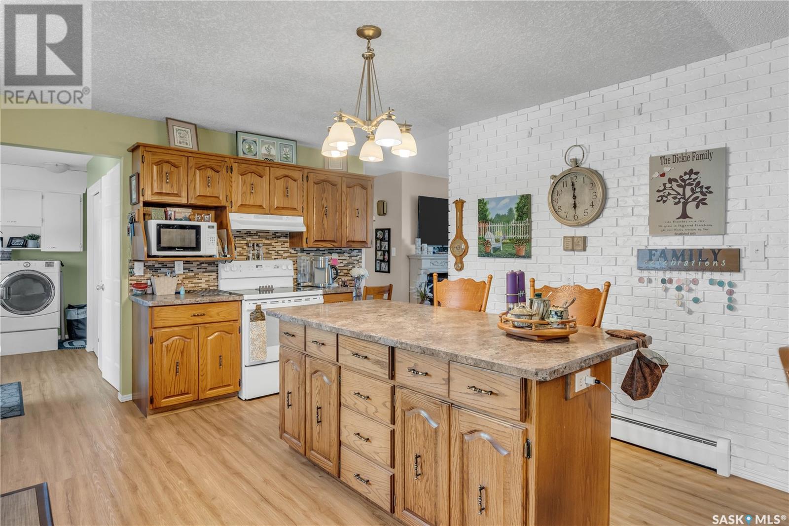 214 Edwards Street, Strasbourg, Saskatchewan  S0G 4V0 - Photo 15 - SK002470