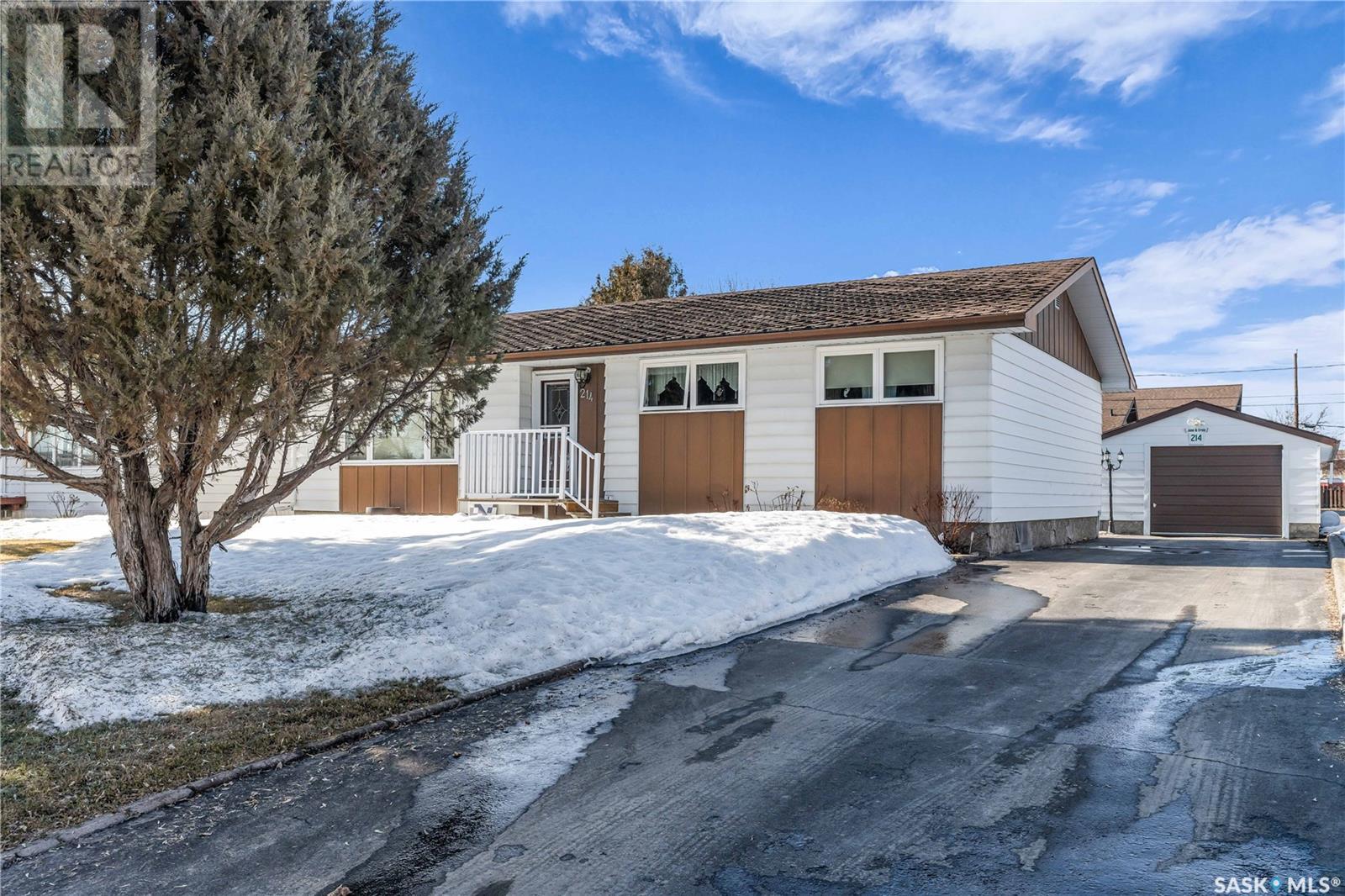 Property at 214 Edwards STREET image 2