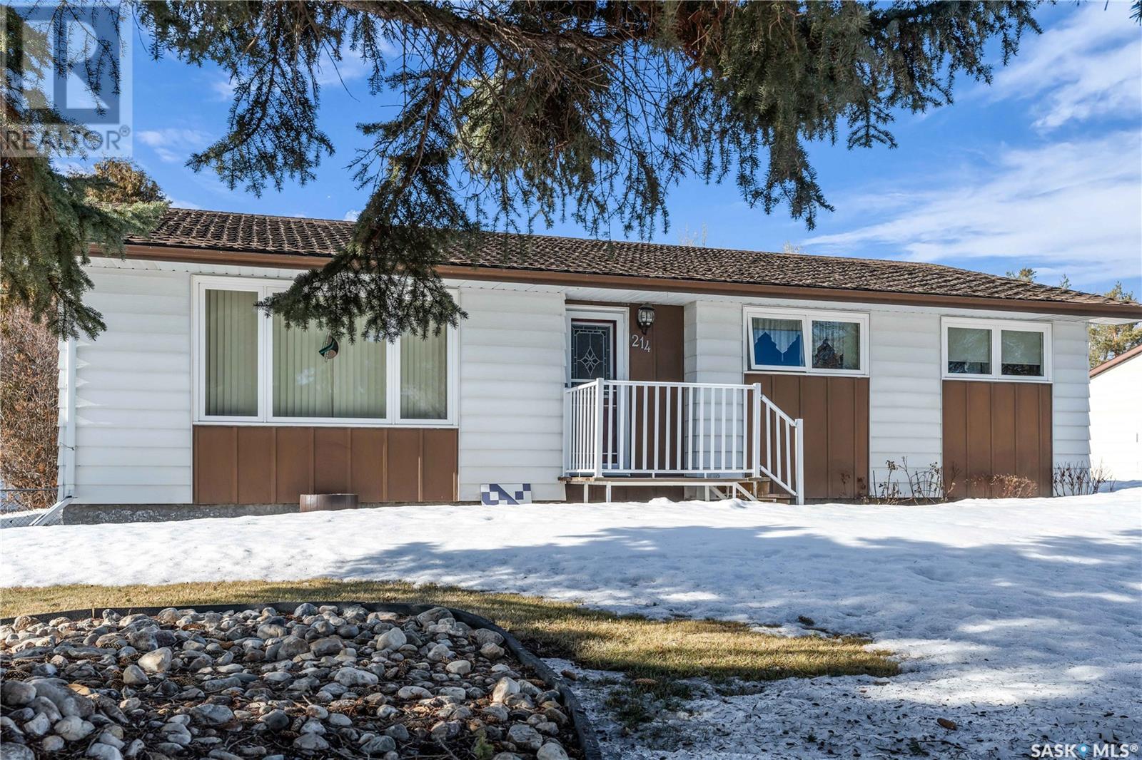 Property at 214 Edwards STREET image 3