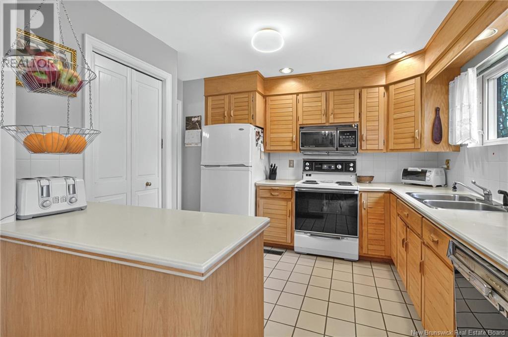 43 Parlee Drive, Moncton, New Brunswick  E1E 3B2 - Photo 5 - NB116120