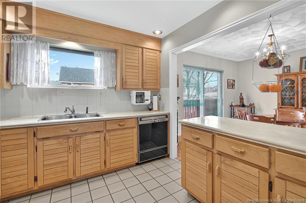 43 Parlee Drive, Moncton, New Brunswick  E1E 3B2 - Photo 7 - NB116120
