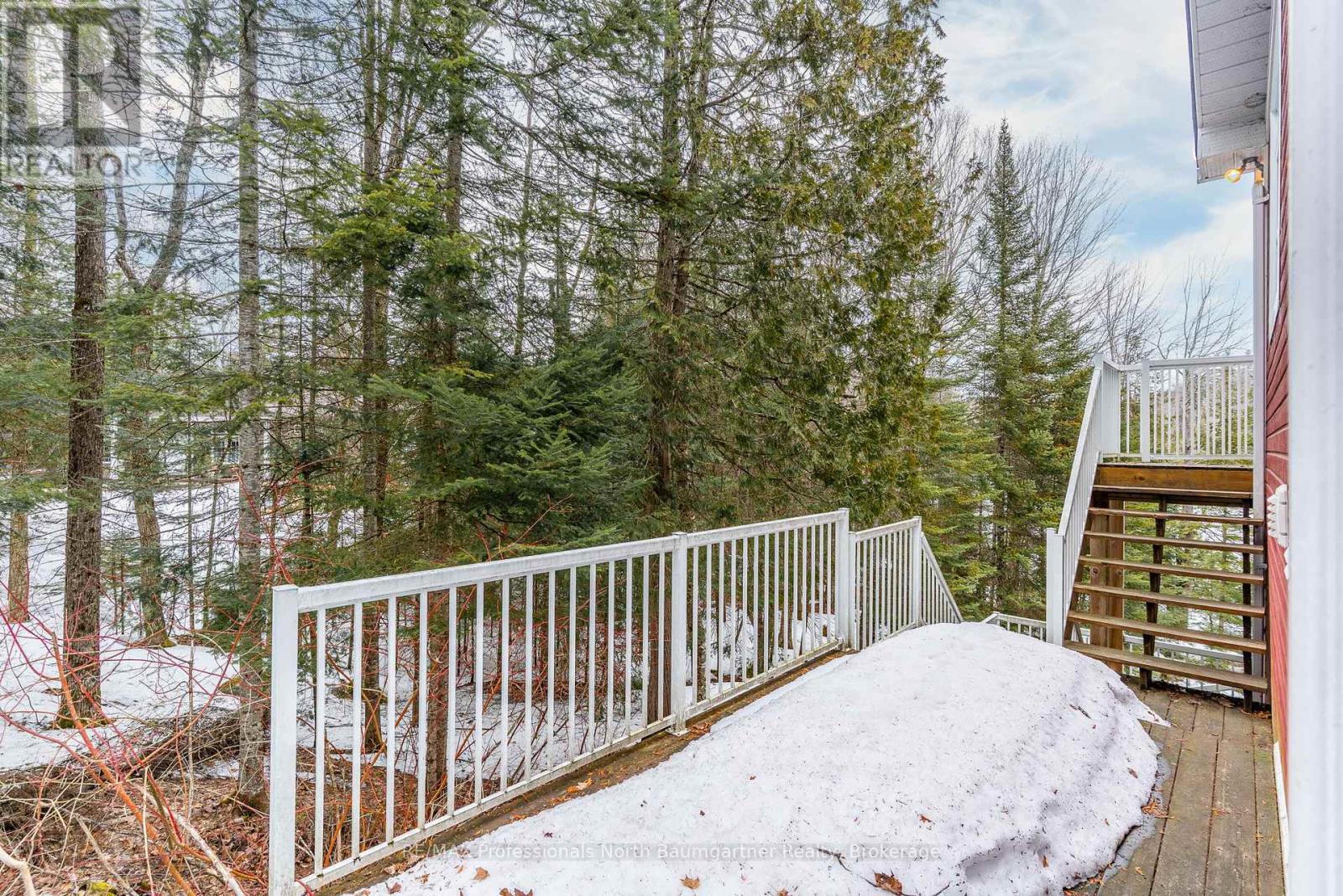 1027 Tadmore Trail, Dysart Et Al, Ontario  K0M 1S0 - Photo 36 - X12077965