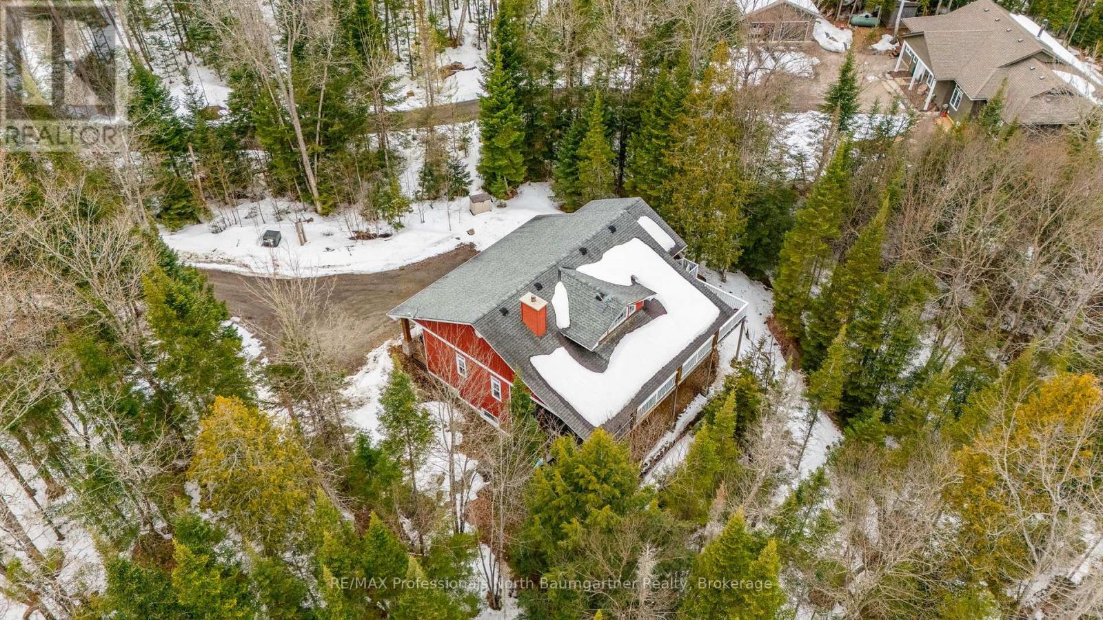 1027 Tadmore Trail, Dysart Et Al, Ontario  K0M 1S0 - Photo 40 - X12077965