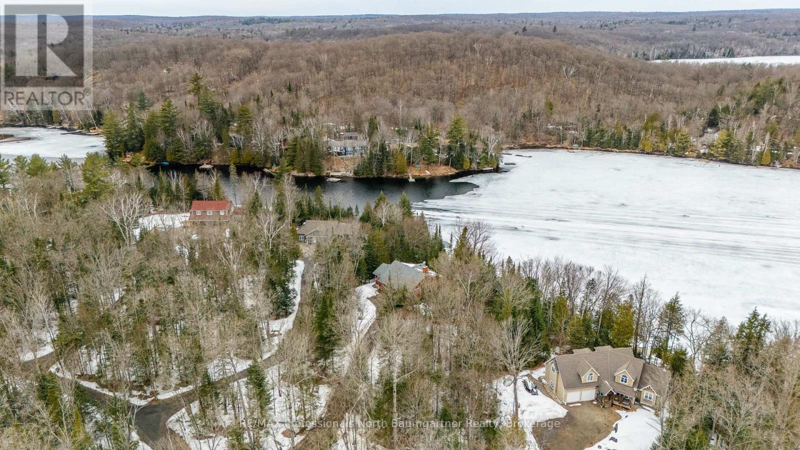 1027 Tadmore Trail, Dysart Et Al, Ontario  K0M 1S0 - Photo 46 - X12077965