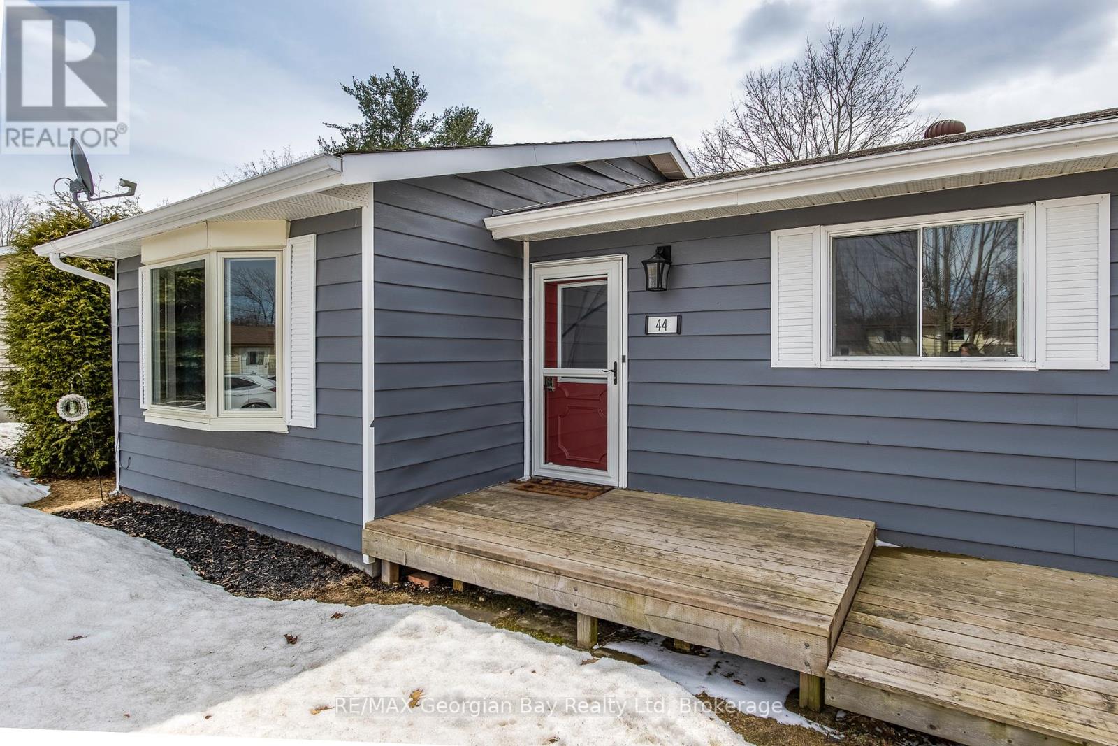Property at 44 HILL TOP DRIVE image 3