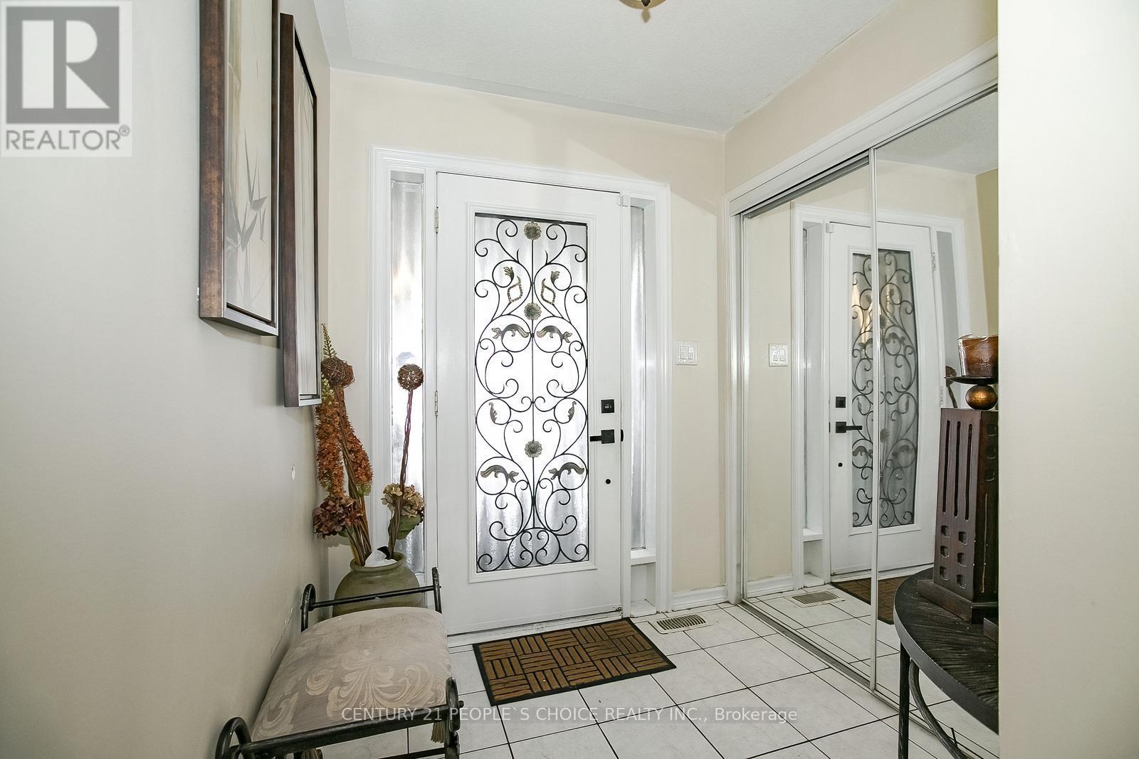 Property at 81 RAVENSCLIFFE COURT image 5