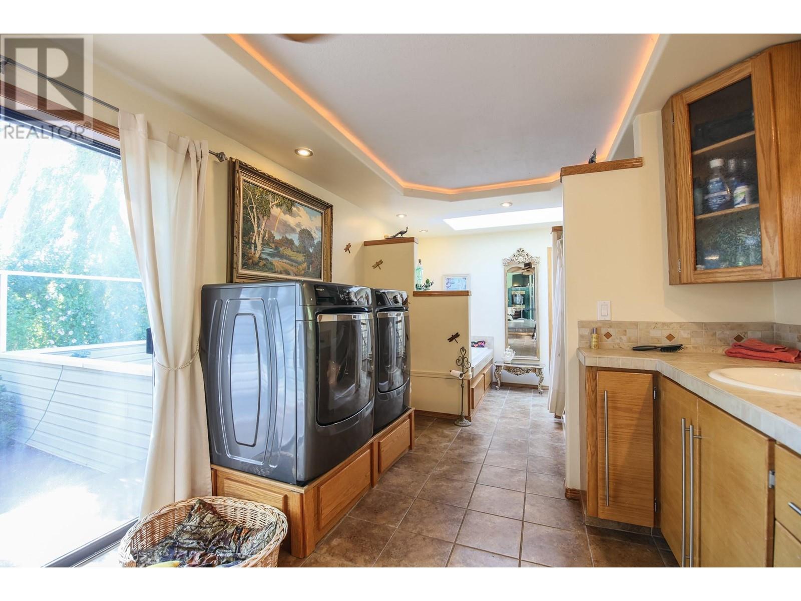 Property at 8507 92nd Avenue image 3