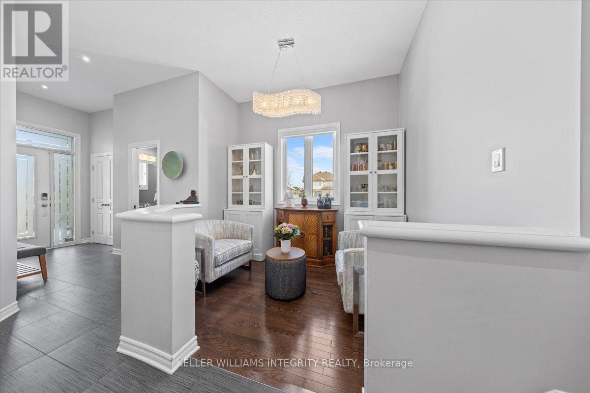 Property at 381 COOKS MILL CRESCENT image 2