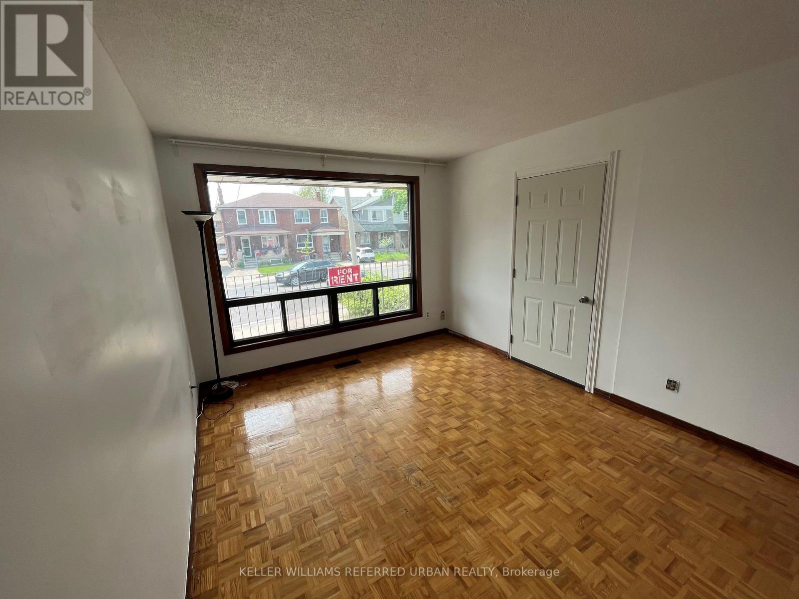 Main - 222 Mortimer Avenue, Toronto, Ontario  M4J 2C5 - Photo 6 - E12077931