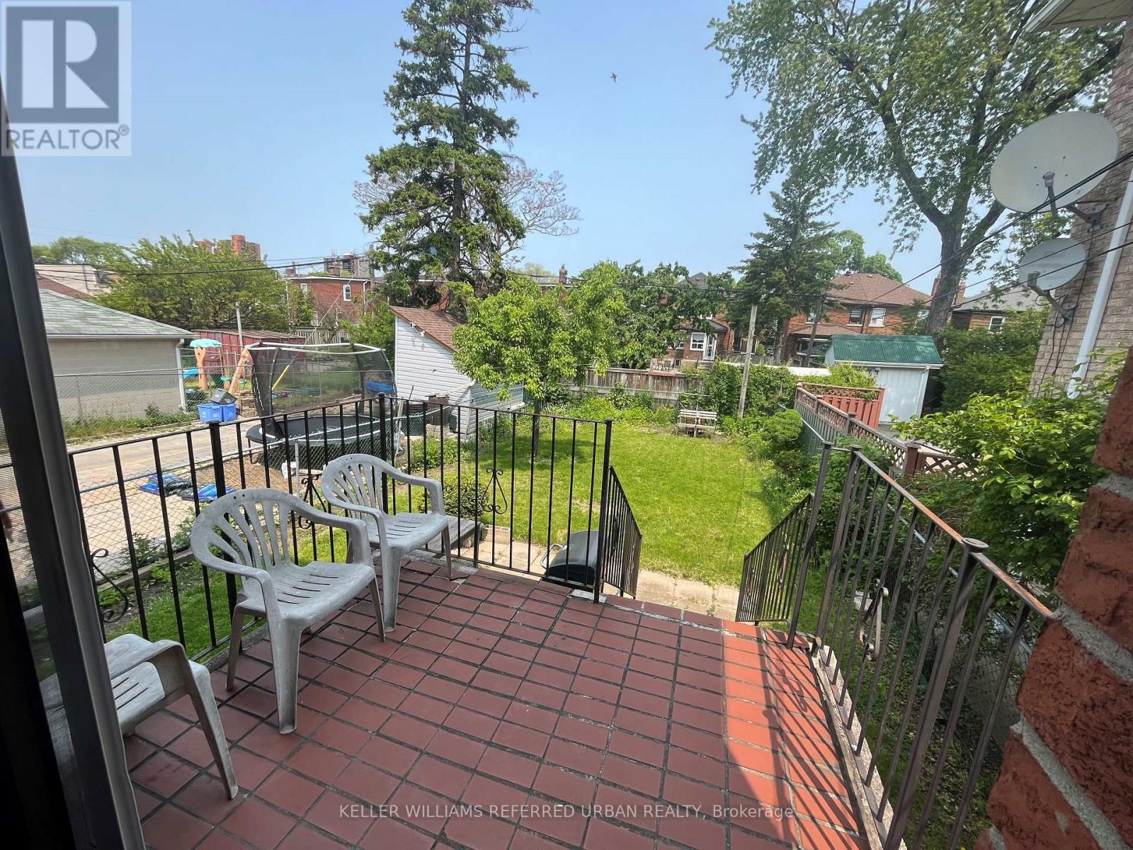 Main - 222 Mortimer Avenue, Toronto, Ontario  M4J 2C5 - Photo 8 - E12077931