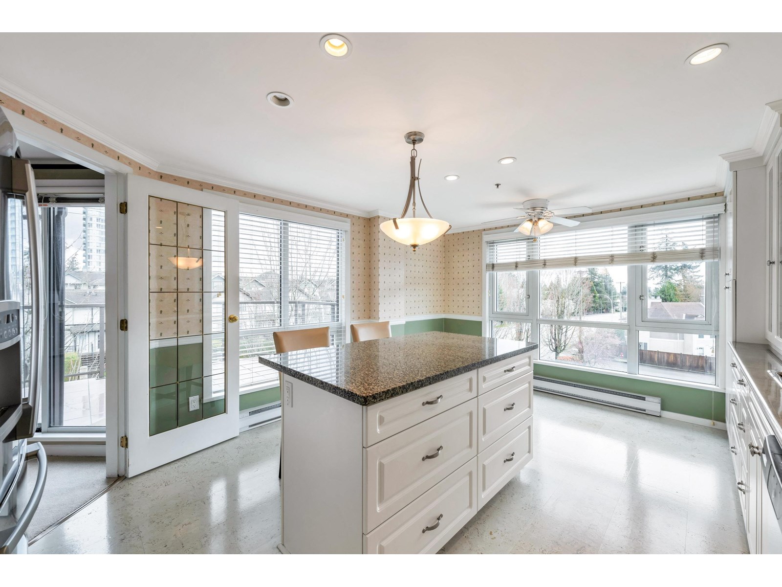 404 9978 148 Street, Surrey, British Columbia  V3R 0P9 - Photo 6 - R2989404