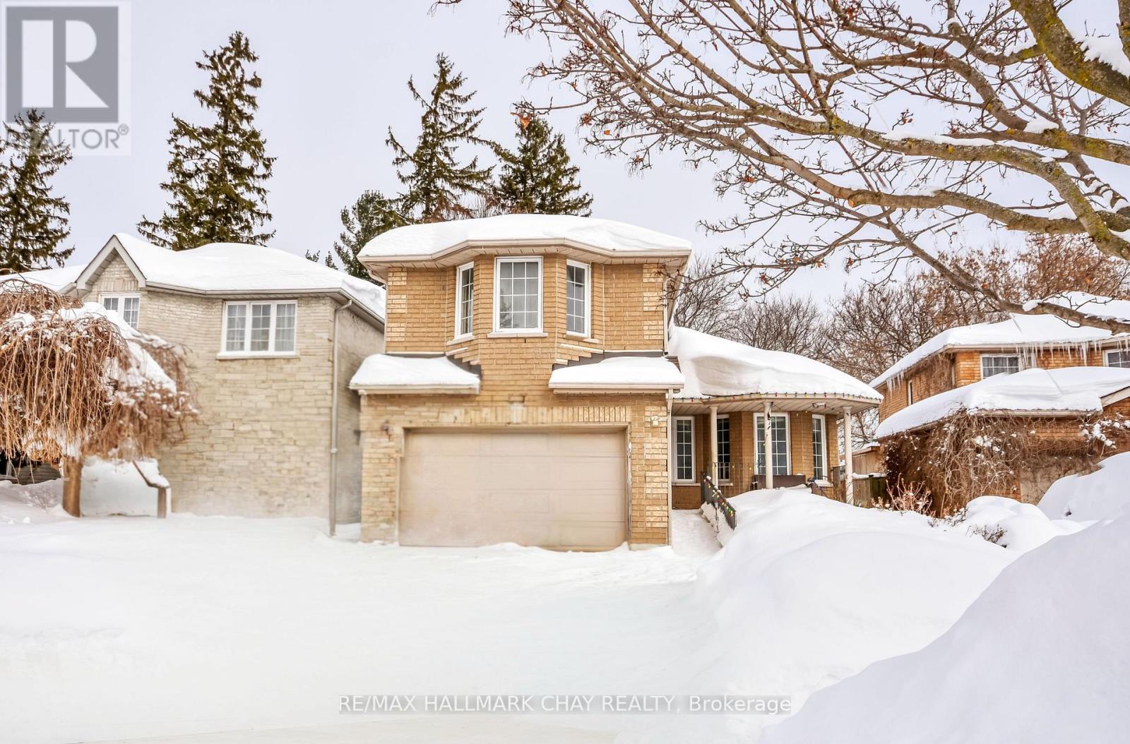 37 LOON AVENUE, Barrie, Ontario