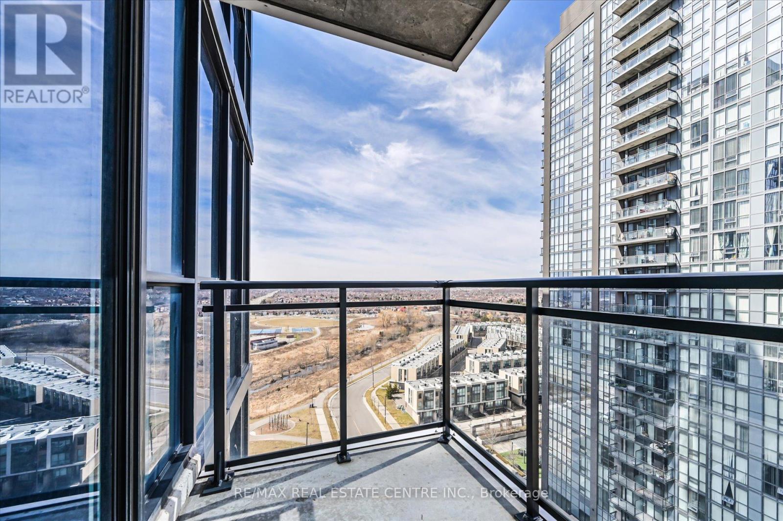 1402 - 55 Eglinton Avenue W, Mississauga, Ontario  L5R 0E4 - Photo 13 - W12077942
