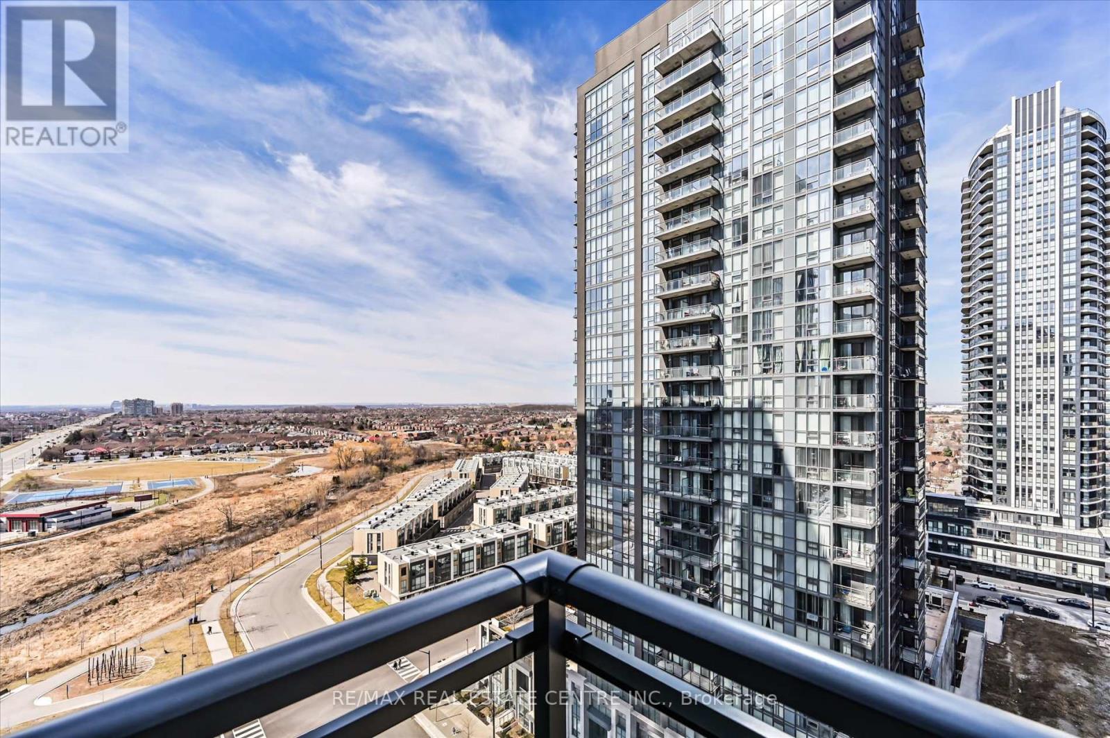 1402 - 55 Eglinton Avenue W, Mississauga, Ontario  L5R 0E4 - Photo 14 - W12077942