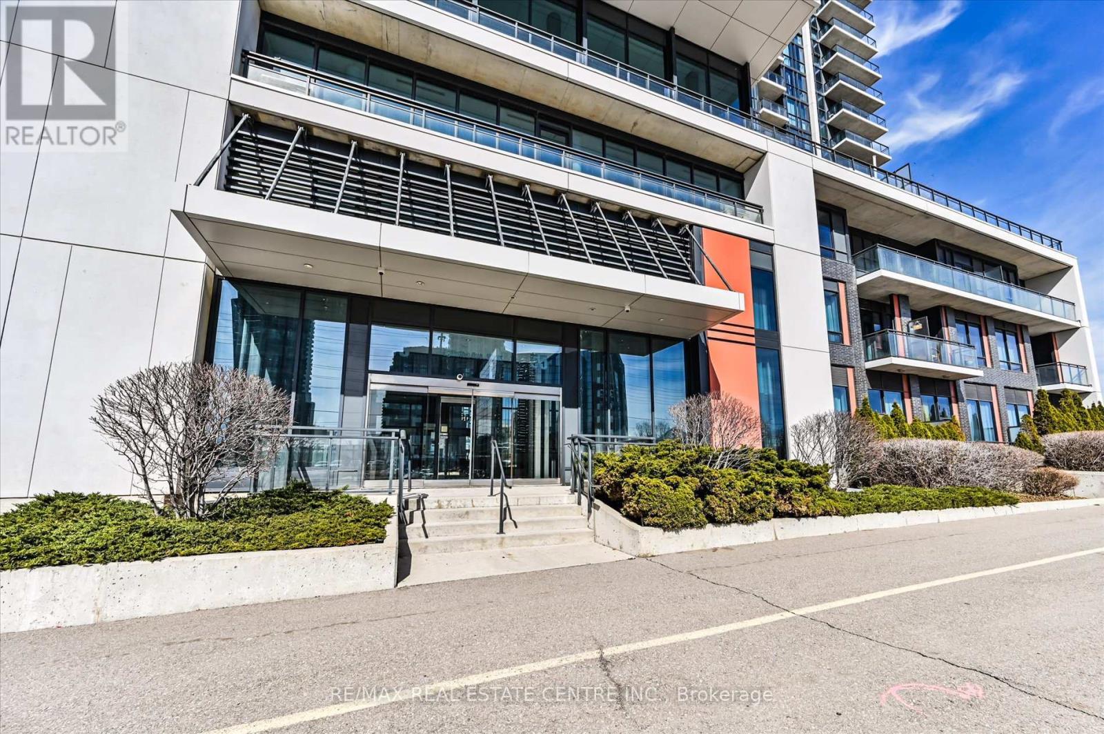 1402 - 55 Eglinton Avenue W, Mississauga, Ontario  L5R 0E4 - Photo 17 - W12077942