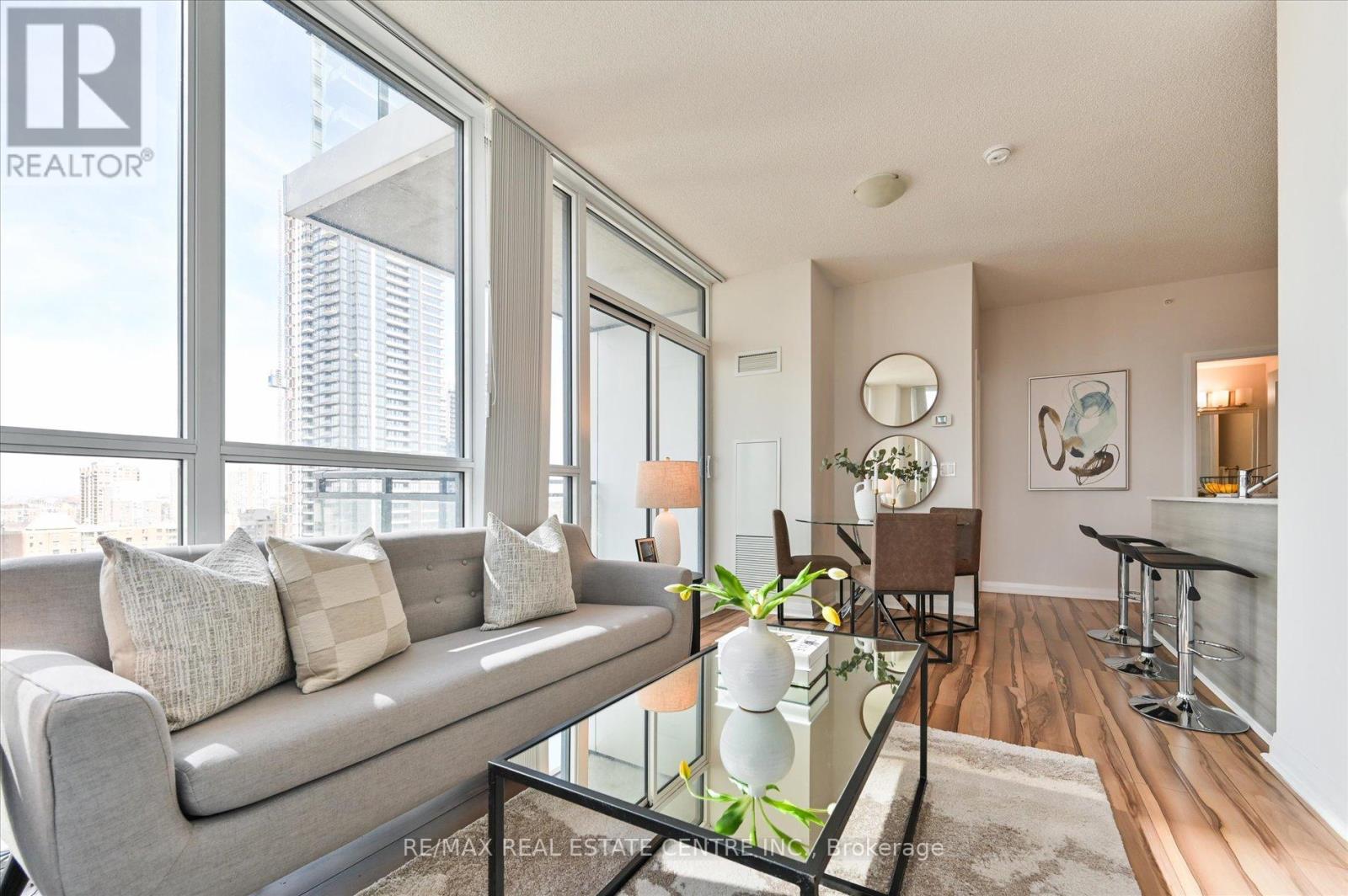 1402 - 55 Eglinton Avenue W, Mississauga, Ontario  L5R 0E4 - Photo 20 - W12077942