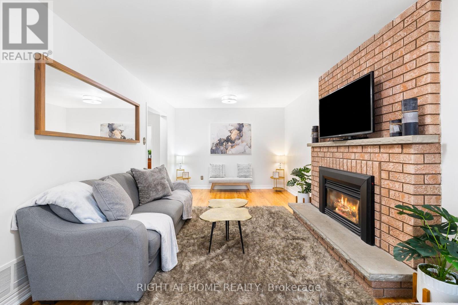 4469 Idlewilde Crescent, Mississauga, Ontario  L5M 4E8 - Photo 7 - W12078004