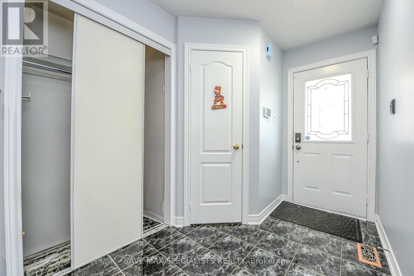 Property at 622 LUMBERTON CRESCENT image 5