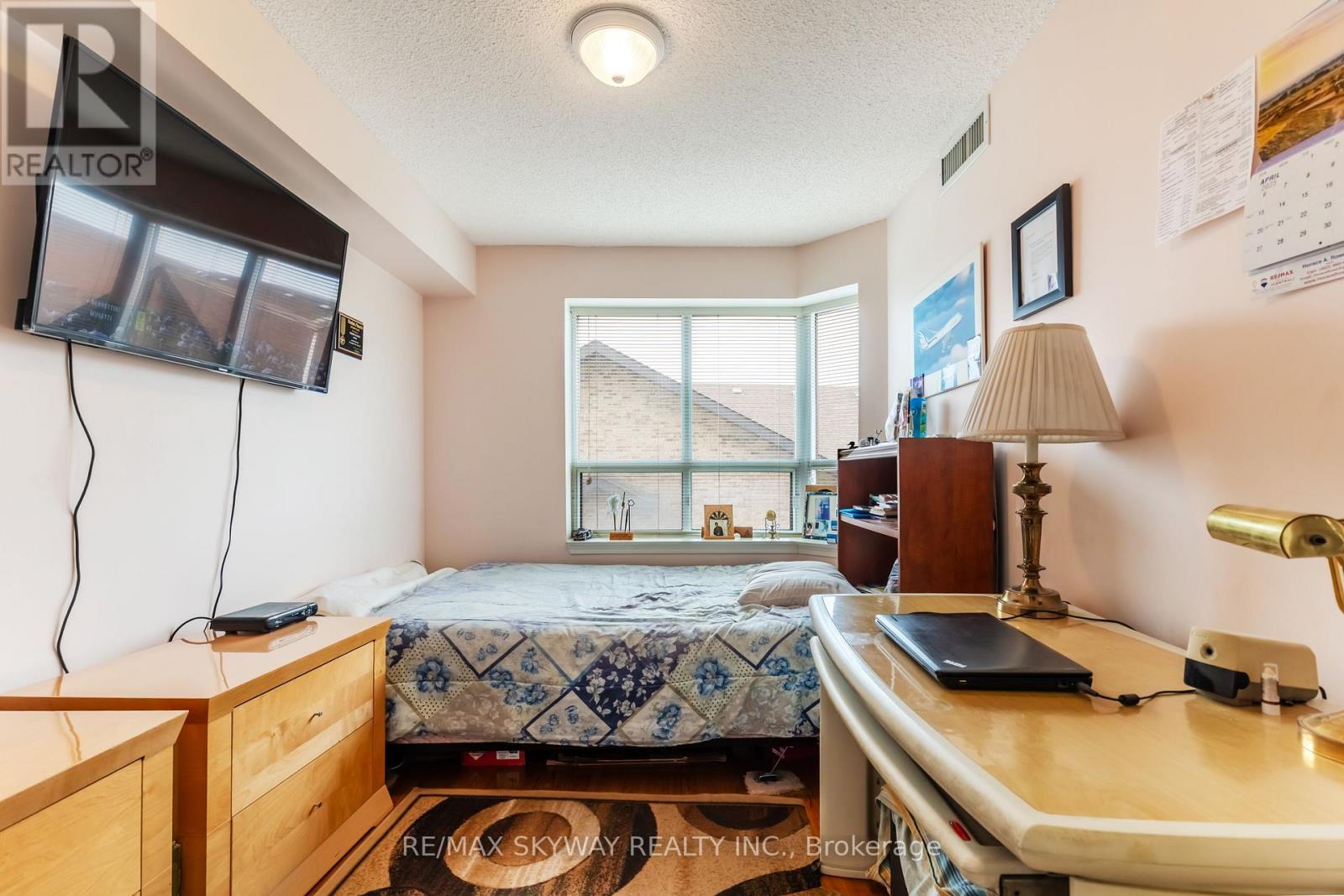 300 Ray Lawson Boulevard, Brampton (Fletcher's Creek South), Ontario  L6Y 5H5 - Photo 24 - W12078012
