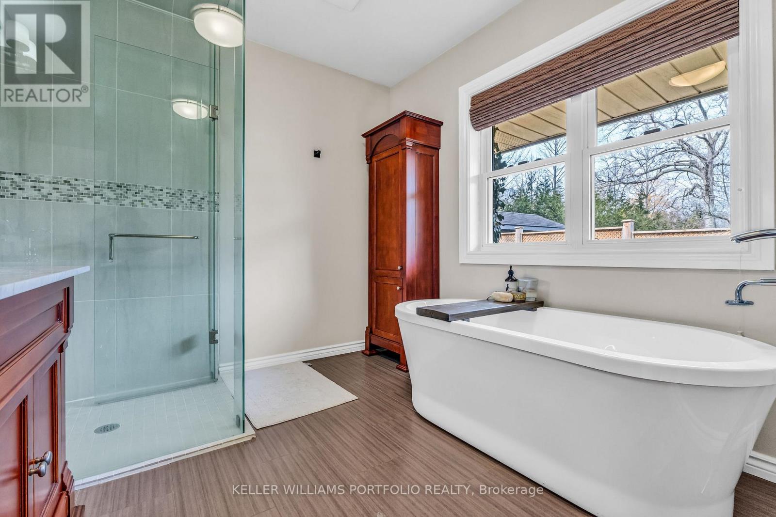 1123 Lakeshore Road E, Oakville (Oo Old Oakville), Ontario  L6J 1K9 - Photo 17 - W12078047