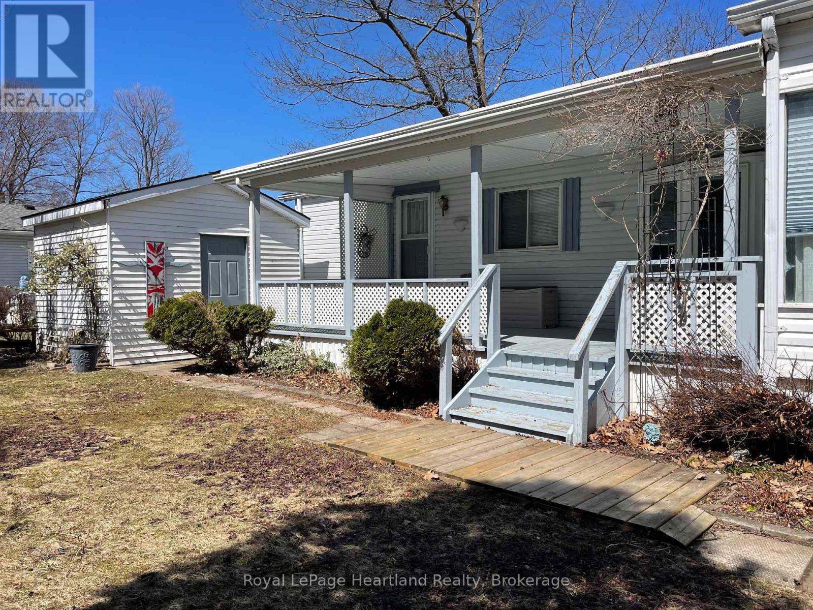 7 Sioux Lane, Ashfield-Colborne-Wawanosh, Ontario  N7A 3Y2 - Photo 2 - X11973523