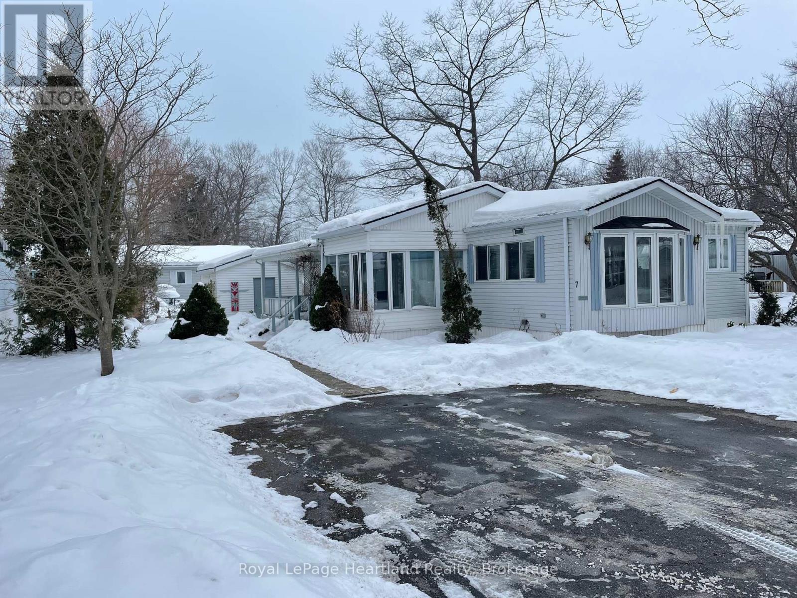 7 Sioux Lane, Ashfield-Colborne-Wawanosh, Ontario  N7A 3Y2 - Photo 26 - X11973523