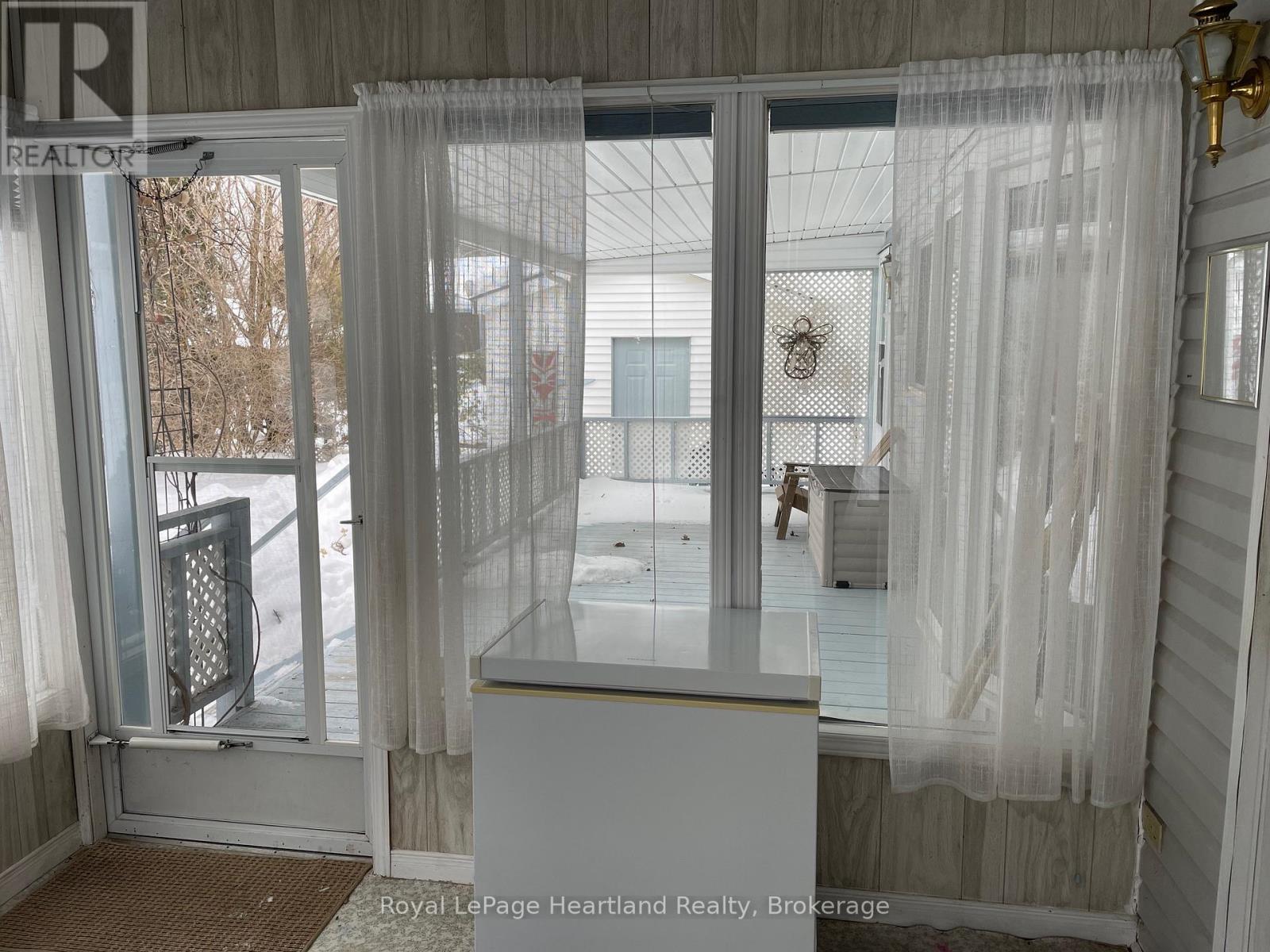 7 Sioux Lane, Ashfield-Colborne-Wawanosh, Ontario  N7A 3Y2 - Photo 4 - X11973523