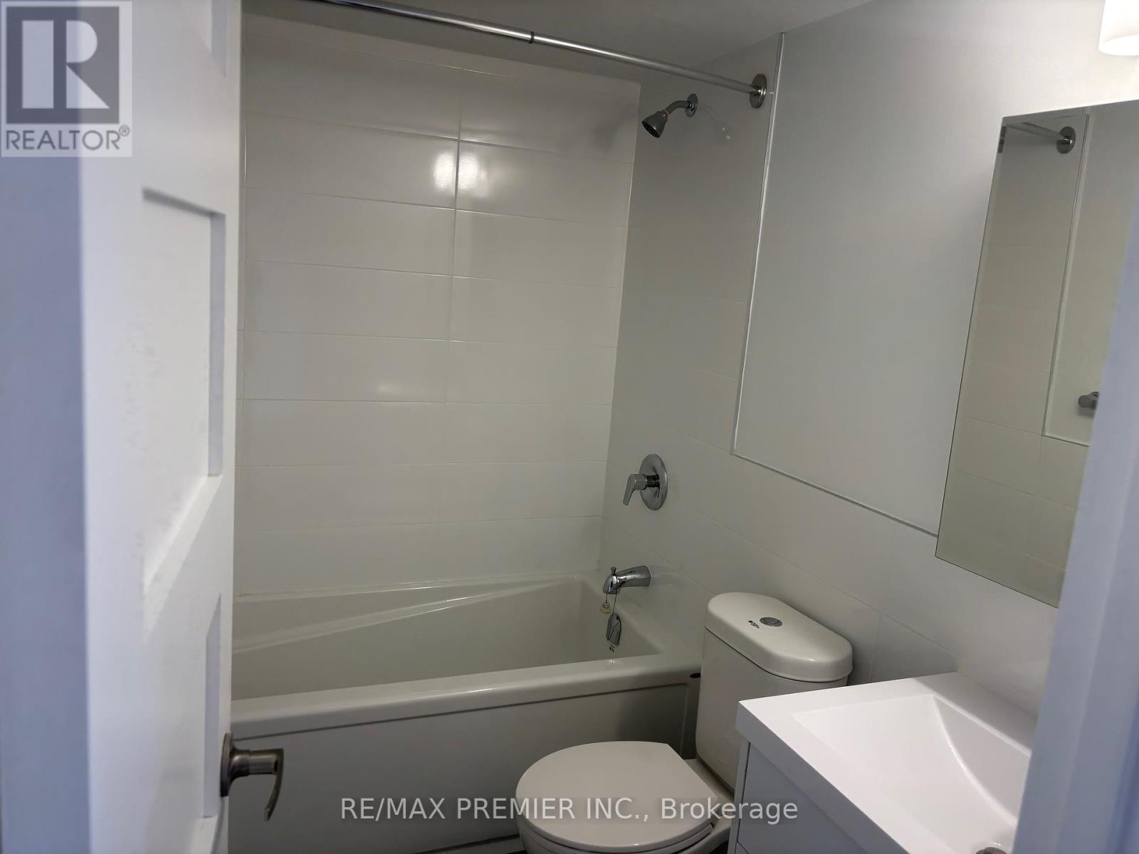 1615 - 33 Isabella Street, Toronto, Ontario  M4Y 2P7 - Photo 17 - C12077998