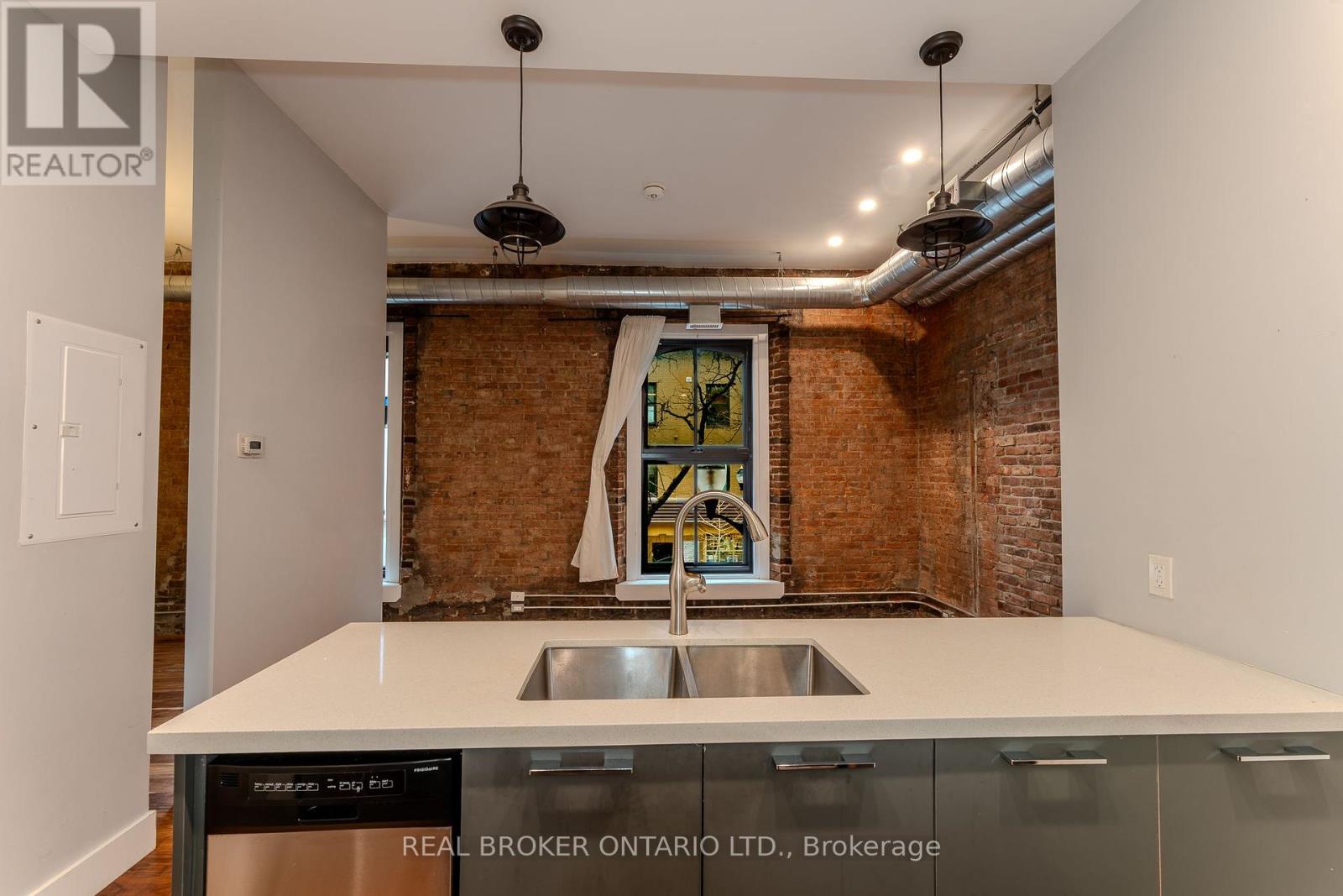 202 - 85 King Street E, Hamilton, Ontario  L8N 1A9 - Photo 2 - X12054234