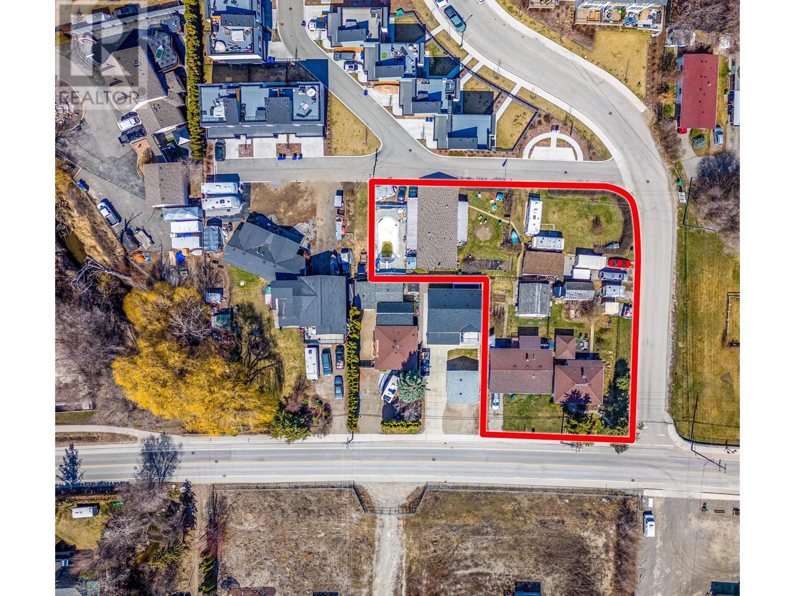 Property at 3156 Woodsdale Road image 5
