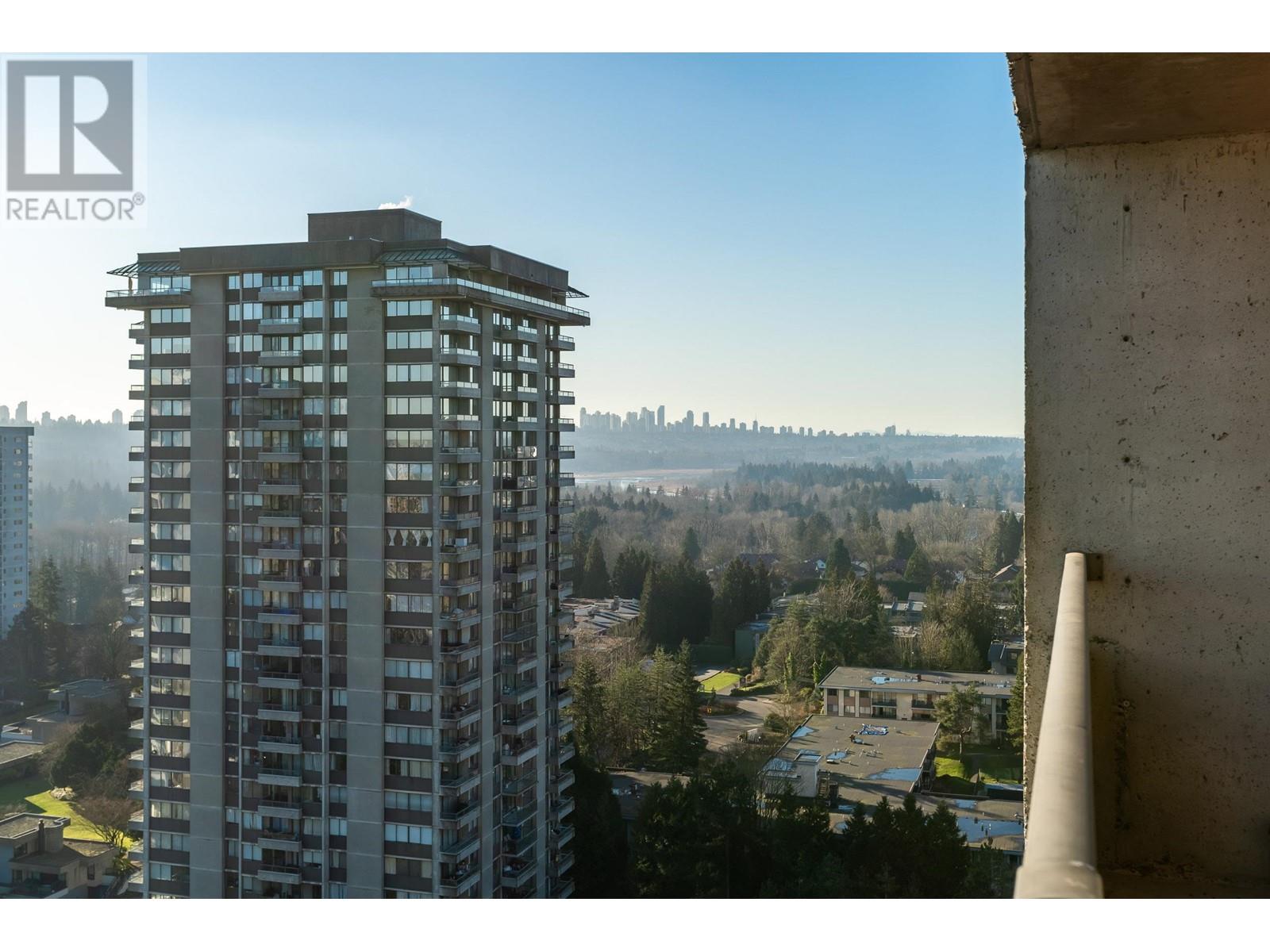 Listing Picture 25 of 39 : 2205 3771 BARTLETT COURT, Burnaby / 本拿比 - 魯藝地產 Yvonne Lu Group - MLS Medallion Club Member