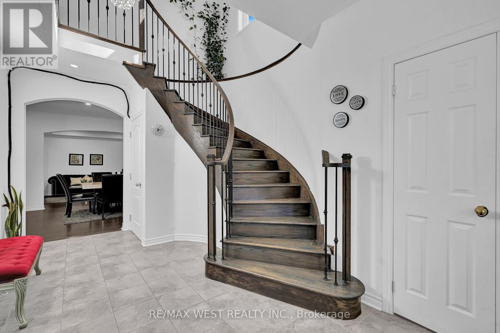 Property at 992 WRENWOOD DRIVE image 3