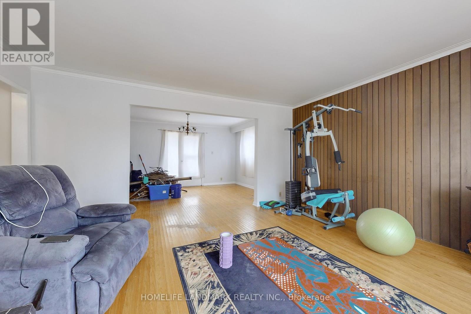 83 Sprucewood Drive, Markham, Ontario  L3T 2P9 - Photo 9 - N12074364