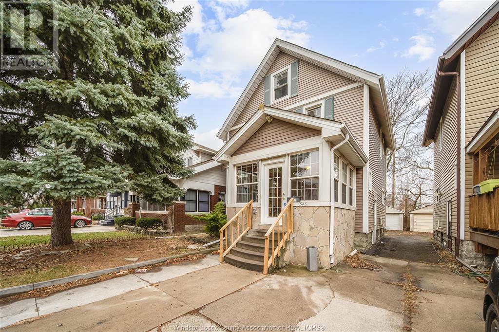 Property at 323 RANDOLPH image 2