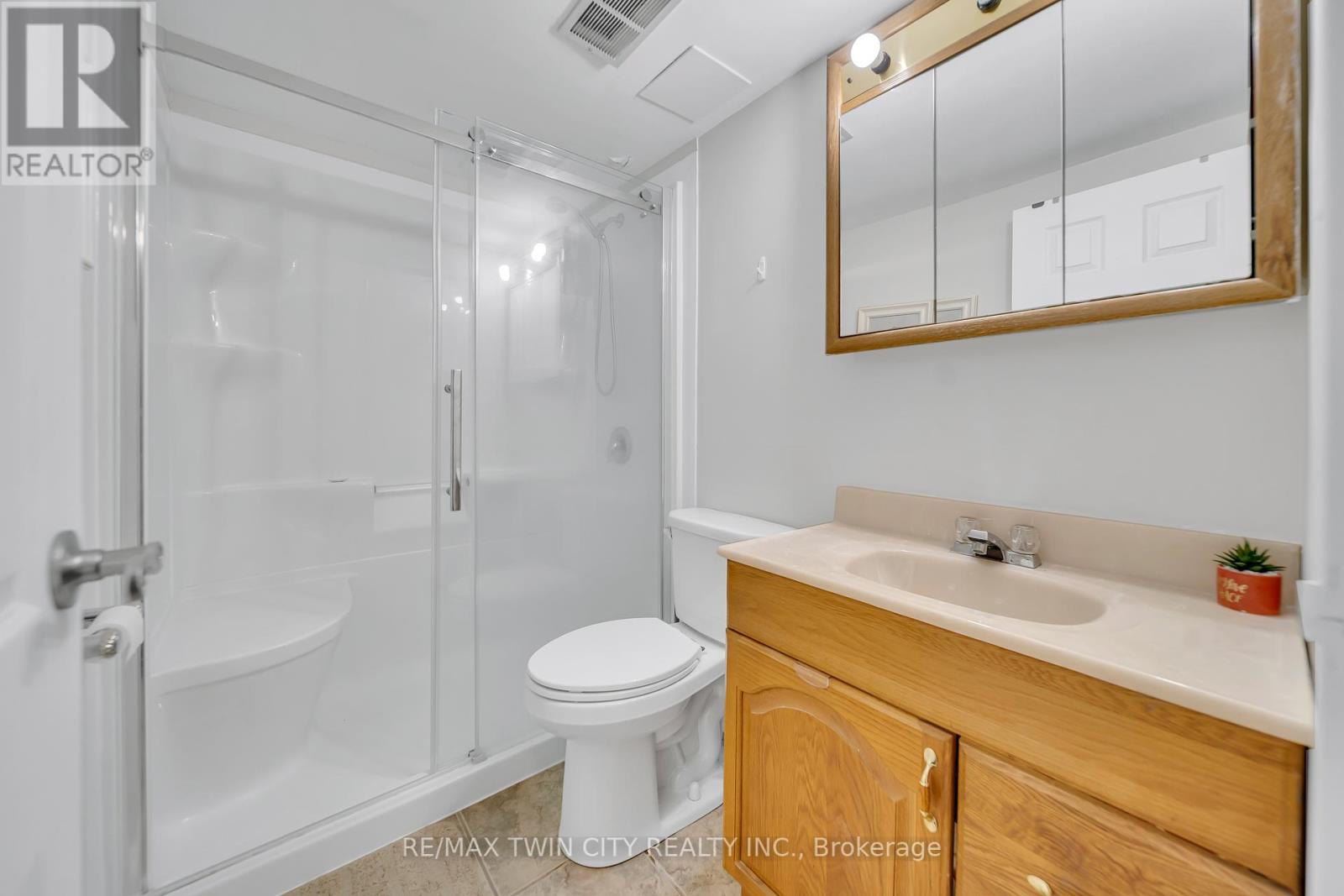 701 - 24 Midland Drive, Kitchener, Ontario  N2A 2A8 - Photo 20 - X12078064
