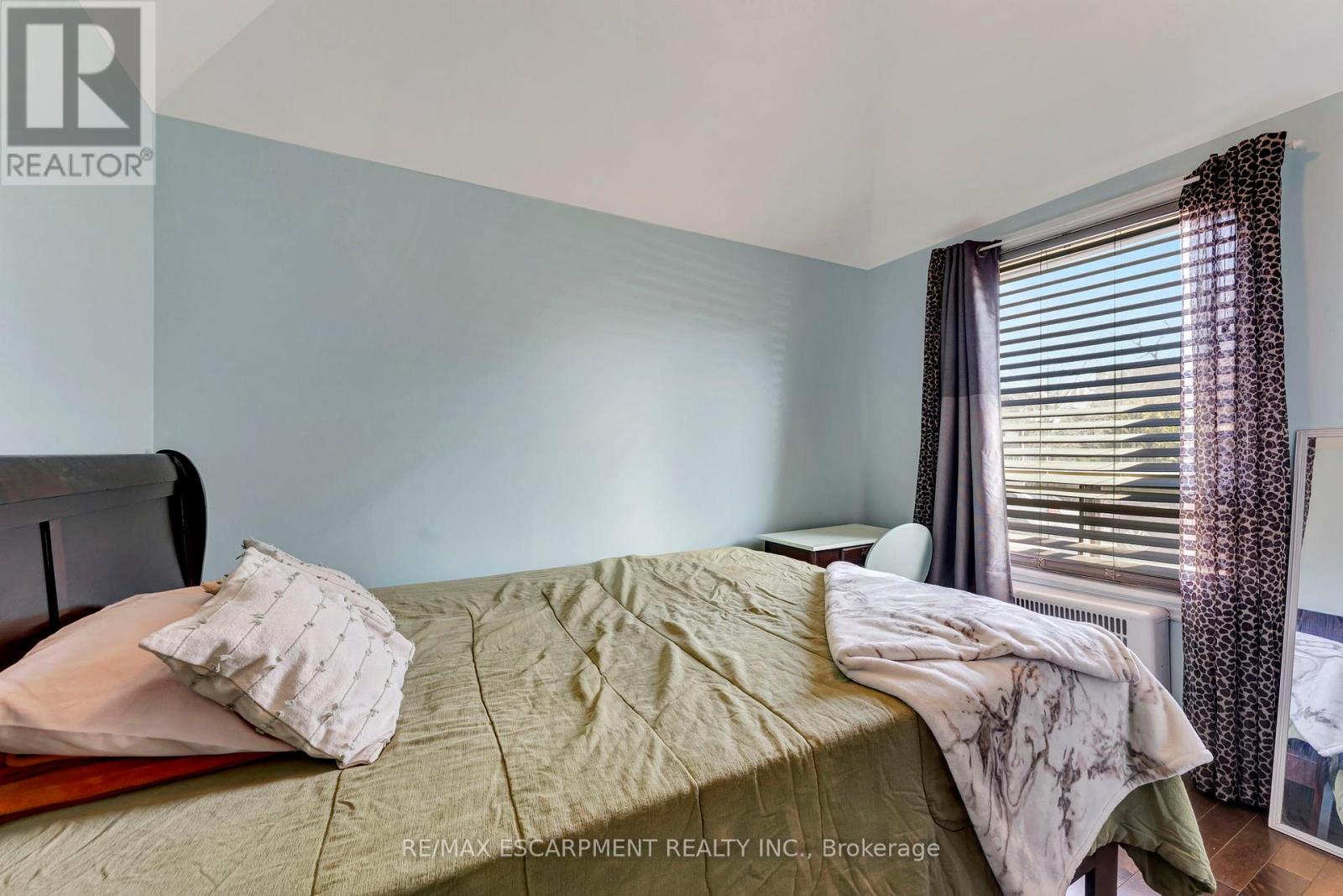 159 Grosvenor Avenue N, Hamilton, Ontario  L8L 7S7 - Photo 14 - X12078119