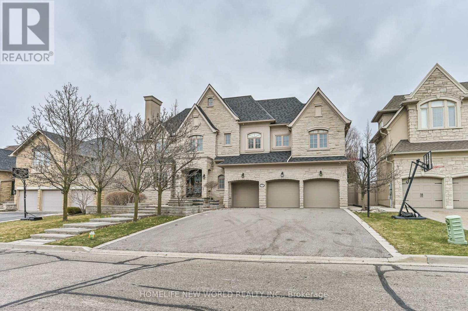 Property at 33 EVITA COURT image 1