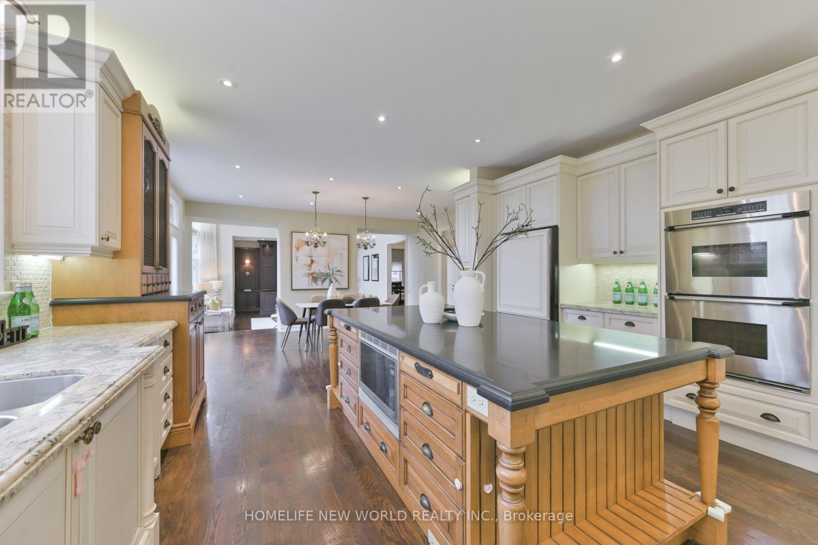 33 Evita Court, Vaughan (Uplands), Ontario  L4J 8K6 - Photo 16 - N12076093