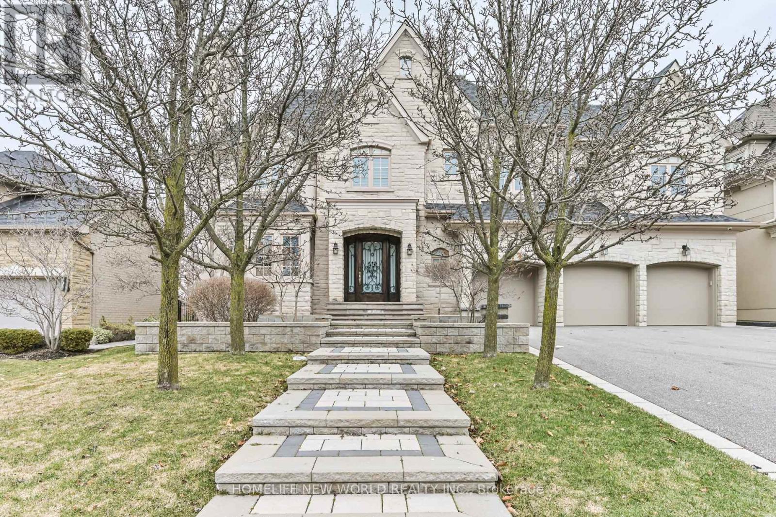 Property at 33 EVITA COURT image 2
