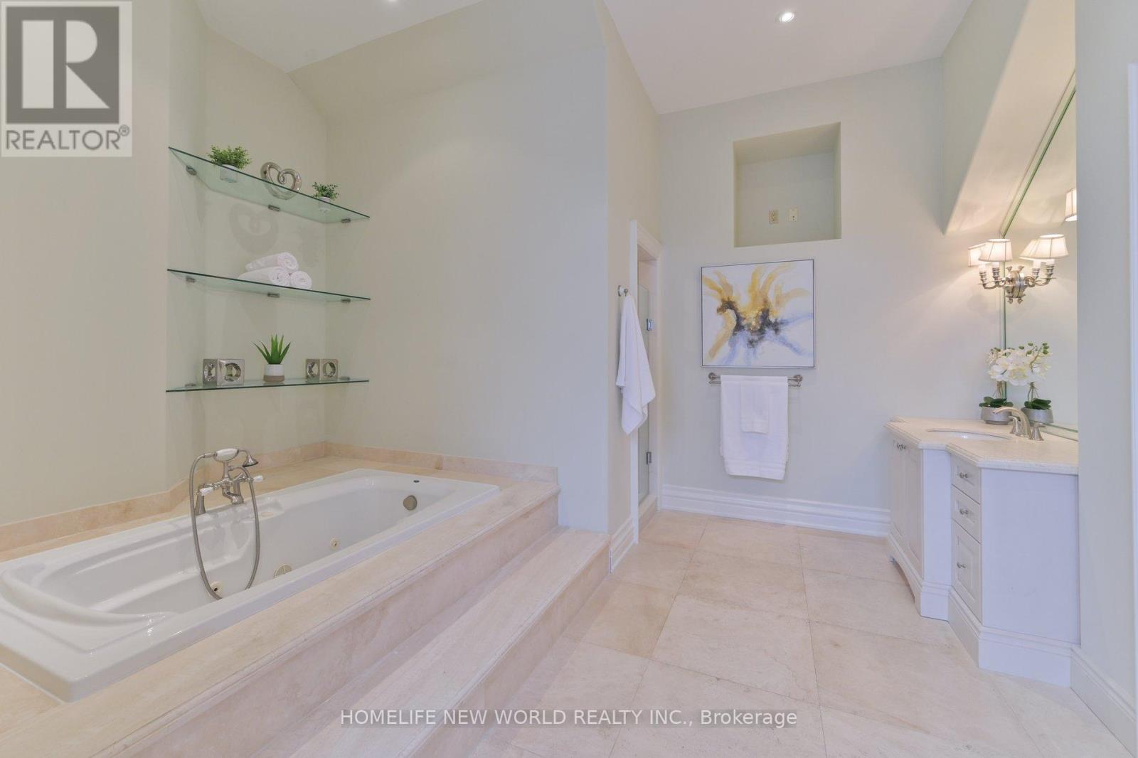 33 Evita Court, Vaughan (Uplands), Ontario  L4J 8K6 - Photo 32 - N12076093