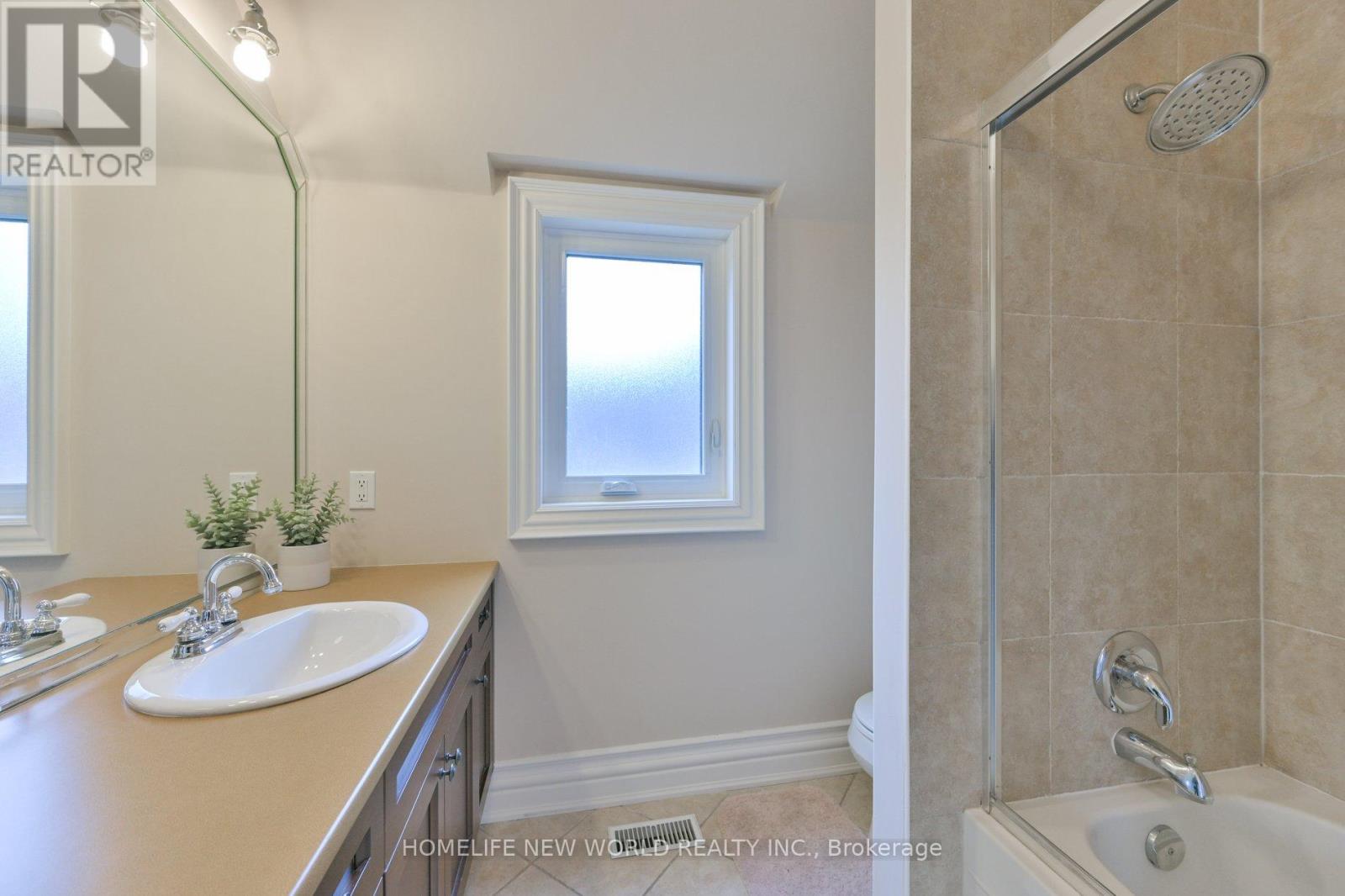 33 Evita Court, Vaughan (Uplands), Ontario  L4J 8K6 - Photo 36 - N12076093