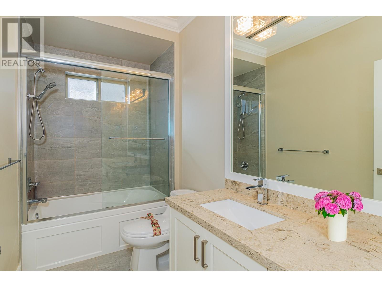 Listing Picture 31 of 40 : 7091 BRIDGE STREET, Richmond / 烈治文 - 魯藝地產 Yvonne Lu Group - MLS Medallion Club Member