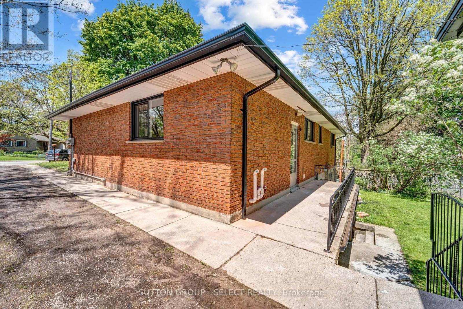 402 North Street, London, Ontario  N6K 2H6 - Photo 42 - X12078231