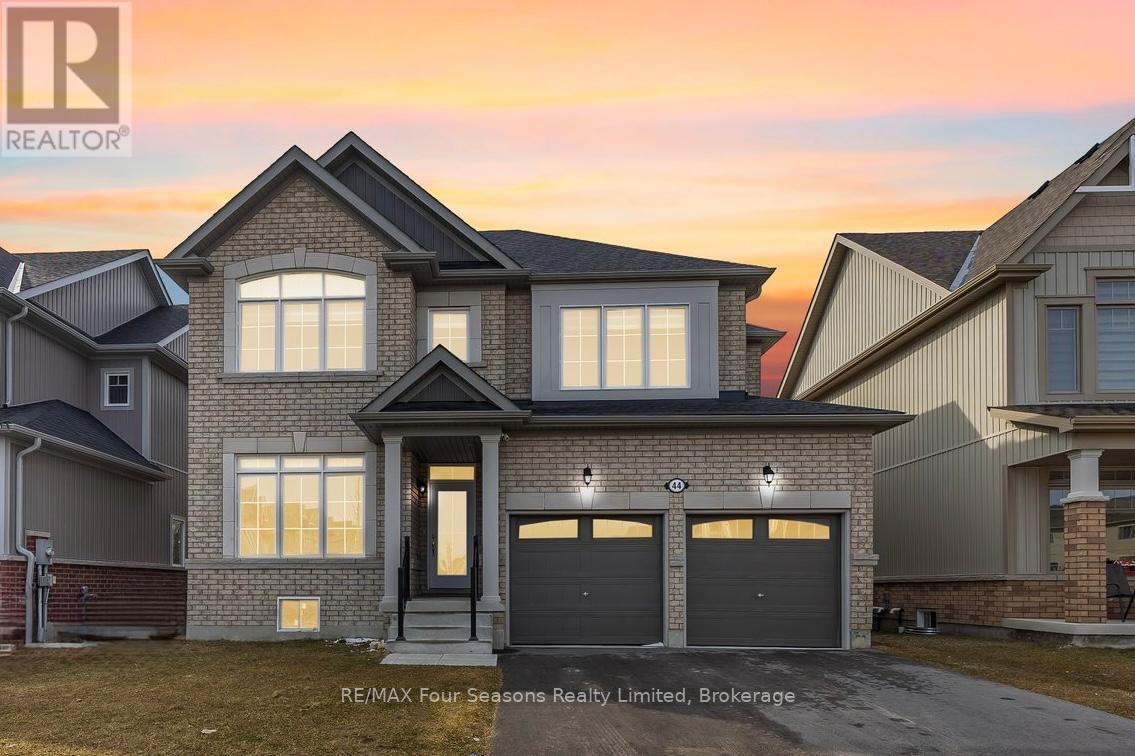 Property at 44 KIRBY AVENUE image 1