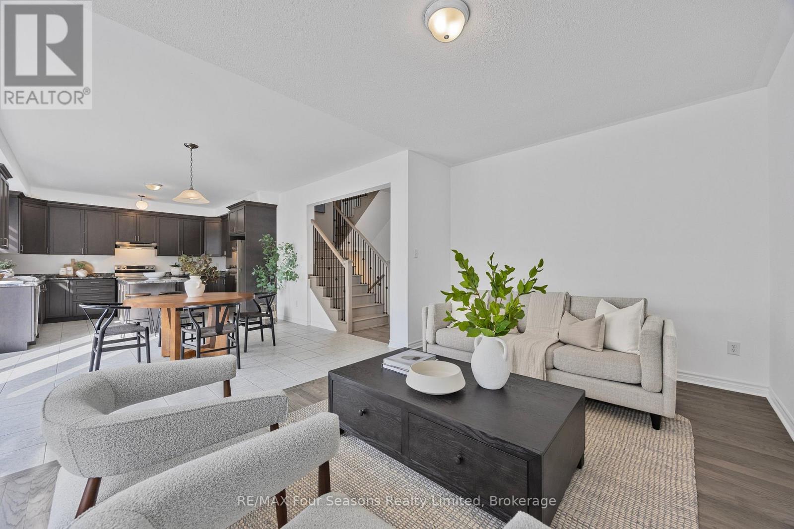 Property at 44 KIRBY AVENUE image 5