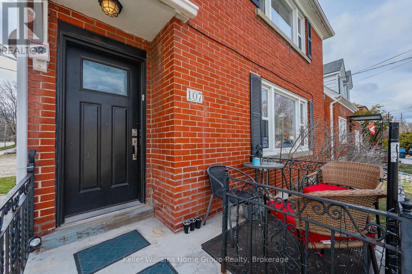 107 East Avenue, Kitchener, Ontario  N2H 1Y6 - Photo 4 - X12078152