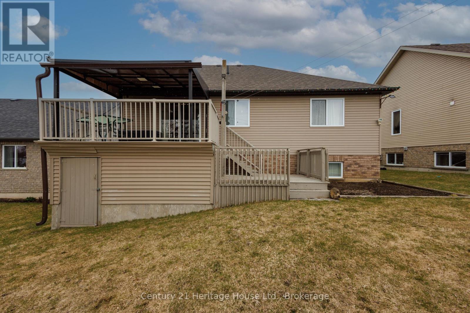 275 South Street E, West Grey, Ontario  N0G 1R0 - Photo 32 - X12078264