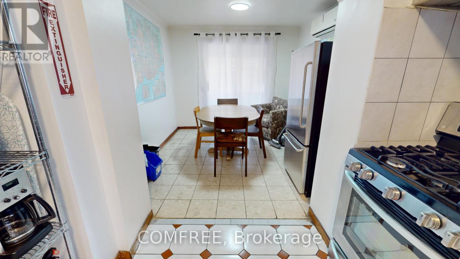 36 Mitchell Avenue, Toronto, Ontario  M6J 1B9 - Photo 9 - C12078201