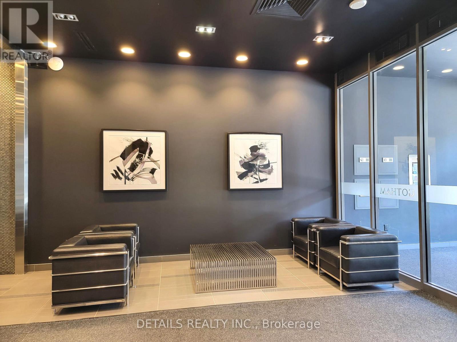 812 - 224 Lyon Street N, Ottawa, Ontario  K1R 5V9 - Photo 2 - X12078153